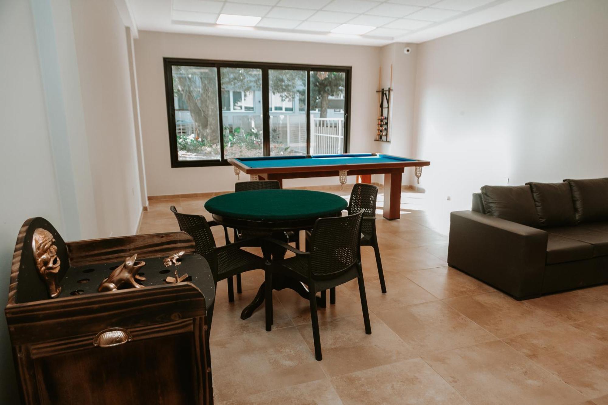 Howard Johnson Hotel ירבה בואנה מראה חיצוני תמונה