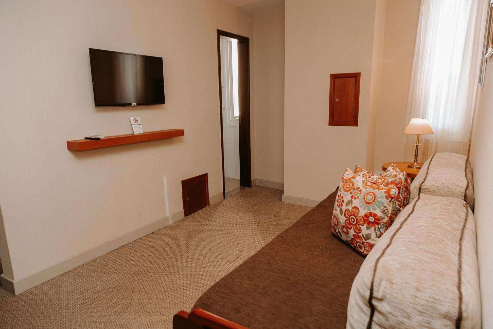 Howard Johnson Hotel ירבה בואנה מראה חיצוני תמונה