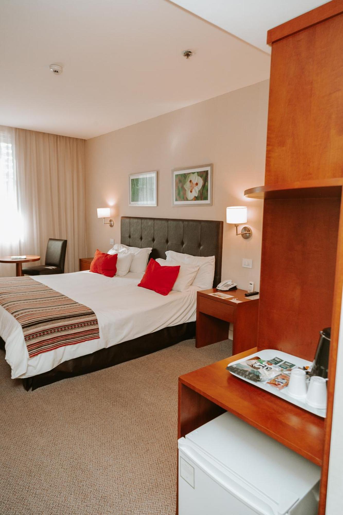 Howard Johnson Hotel ירבה בואנה מראה חיצוני תמונה